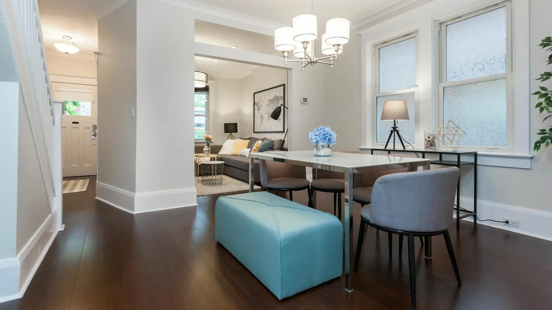Applewood Suites - 4 Bdrm Danforth House Toronto Hotel